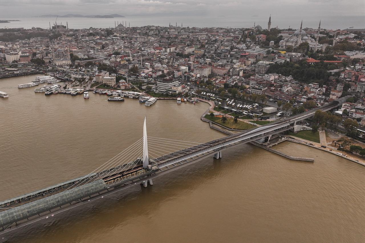 The waters along the shores of the Istanbul Strait and the Golden Horn (Halic) display a murky brown color in Istanbul, Türkiye, on October 16, 2026. (AA Photo)