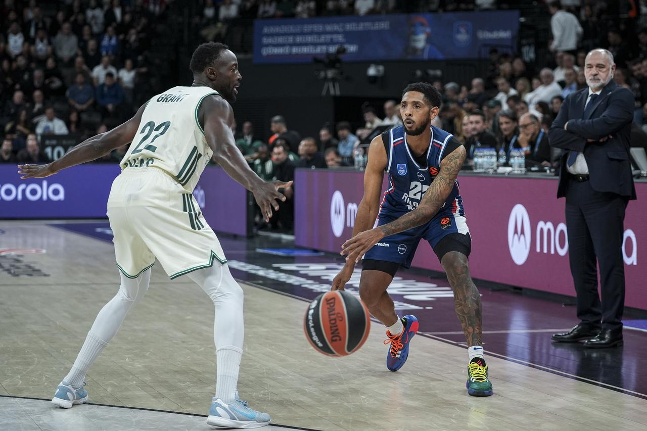 Anadolu Efes player Cameron Payne in action during their EuroLeague Week 9 game between Anadolu Efes and Panathinaikos at the Turkcell Basketball Development Center, on October 30, 2026 in Istanbul, Türkiye. (AA Photo)