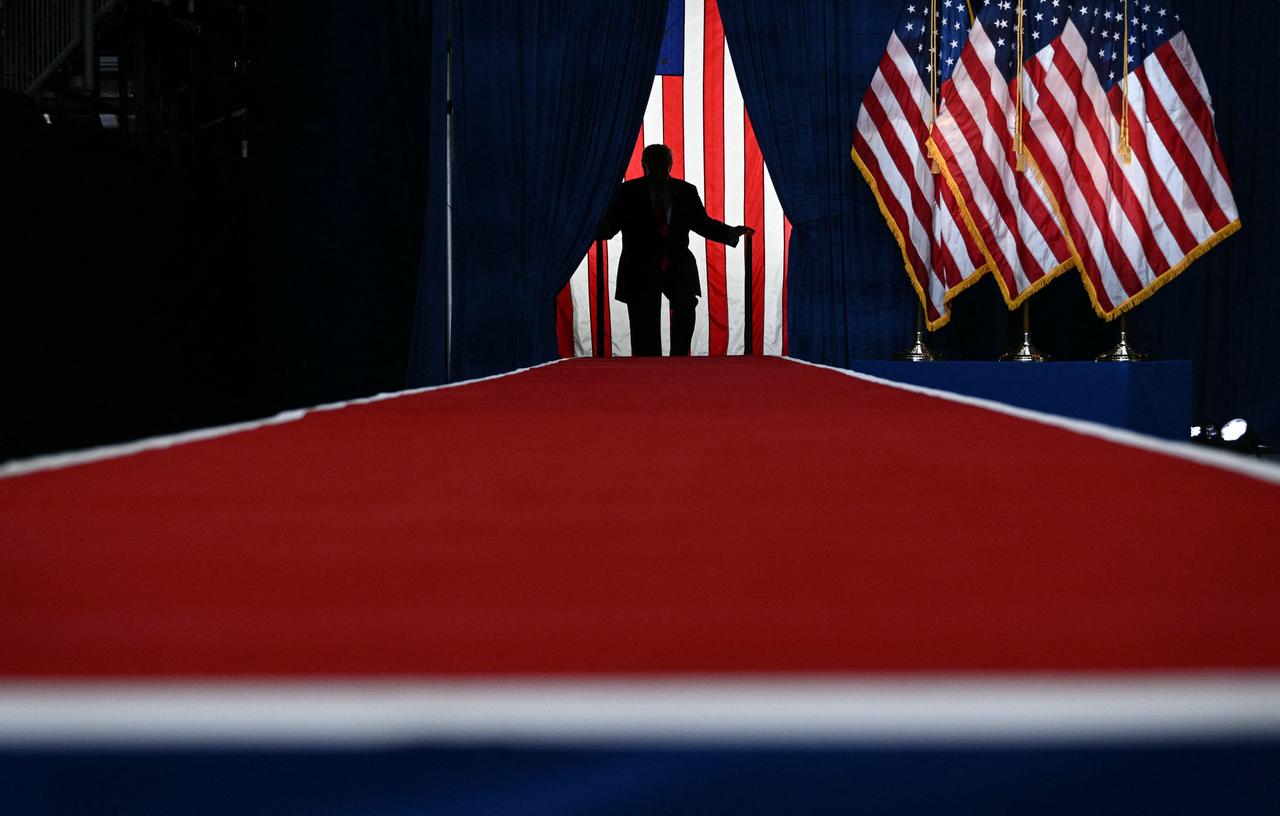 US President Donald Trump arrives to speak at a midterm campaign rally at the Ocean Center in Daytona Beach, Florida on October 30, 2026. (AFP Photo)