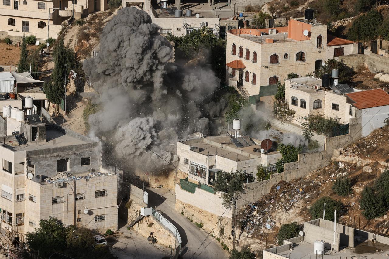 Nearly 5,000 Palestinians displaced as Israeli offensive grips Hebron