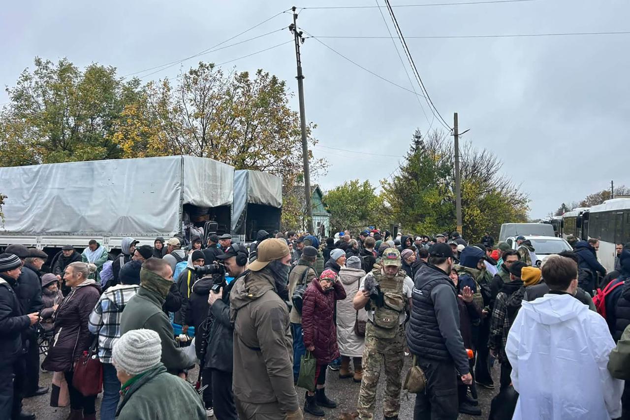 Oleshky evacuees reach Belarus under Melania Trump-brokered ceasefire