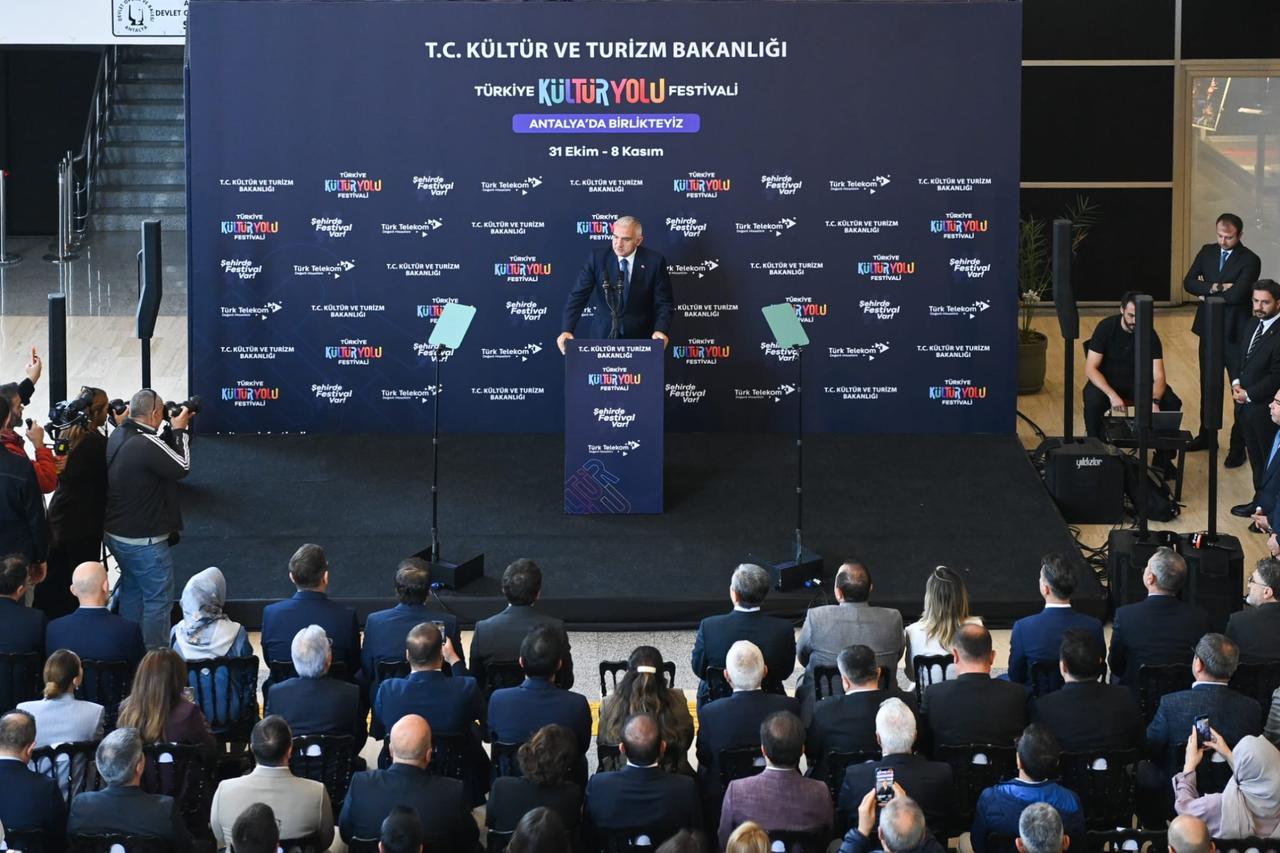 Türkiye plans major congress and exhibition center in Antalya after COP31