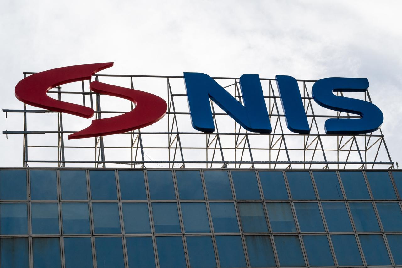 US extends sanctions waiver for Serbia's Russian-owned oil firm amid power shift