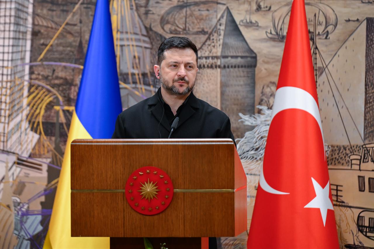 President Recep Tayyip Erdogan (not seen) and Ukrainian President Volodymyr Zelenskyy hold a joint press conference at the Dolmabahce Presidential Office in Istanbul, Türkiye on October 31, 2026. (AA Photo)