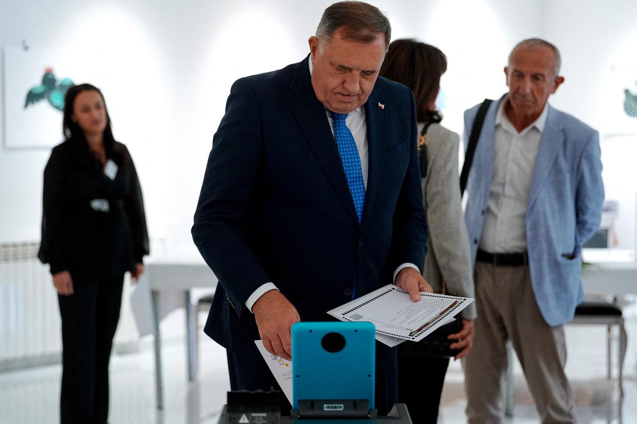 Dodik claims election win in Bosnian Serb entity, credits Trump and Putin