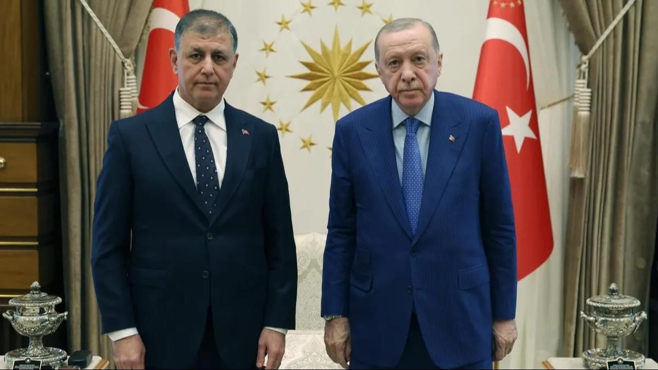 President Erdogan received Cemil Tugay on September 30 in Ankara. According to the official readout, the two discussed the future projects in Izmir. (AA Photo)