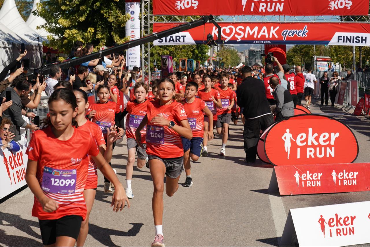 Young runners take part in the children's race during the 13th Eker I Run in Bursa, Türkiye, Oct. 4, 2026. (Photo via Eker I Run Organization)