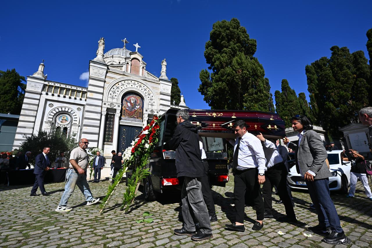The coffin of renowned philosopher and human rights scholar Ioanna Kucuradi is carried into the Sisli Greek Orthodox Cemetery in Istanbul following her funeral ceremony, Türkiye, Oct. 4, 2026. (AA Photo)
