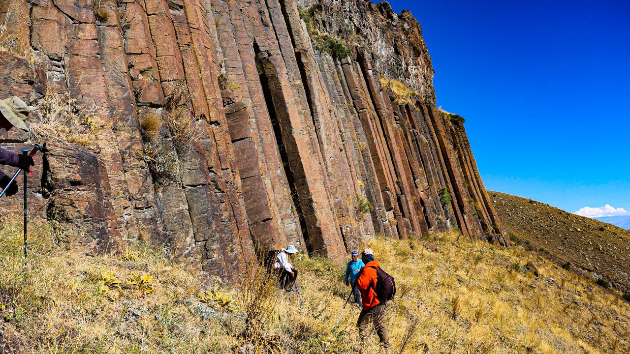 Climbers discover forest of volcanic stone columns in eastern Türkiye