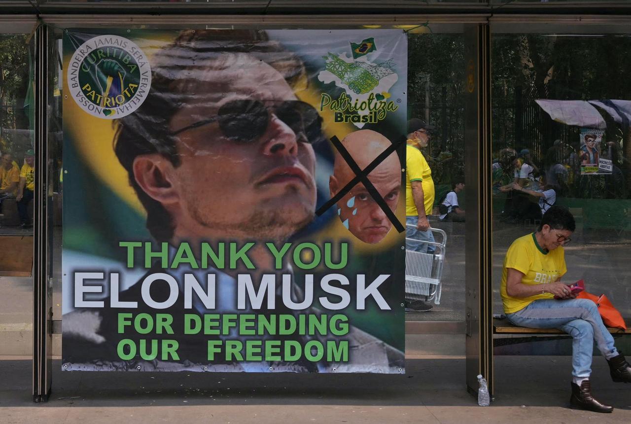 A sign thanking X social media platform owner Elon Musk, is pictured on a bus stop during an Independence day rally called by former Brazilian President Jair Bolsonaro (2019-2022) in Sao Paulo, Brazil on September 7, 2024. (AFP Photo)