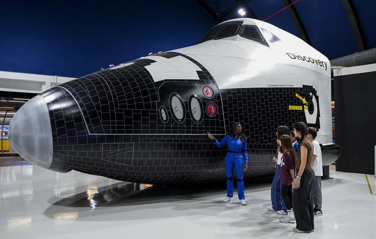 Aisha Bowe at Space Camp Türkiye