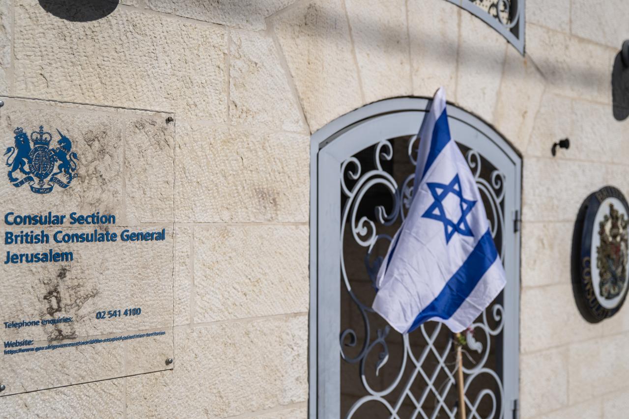 UK may expel 27 Israeli diplomats over East Jerusalem consulate 