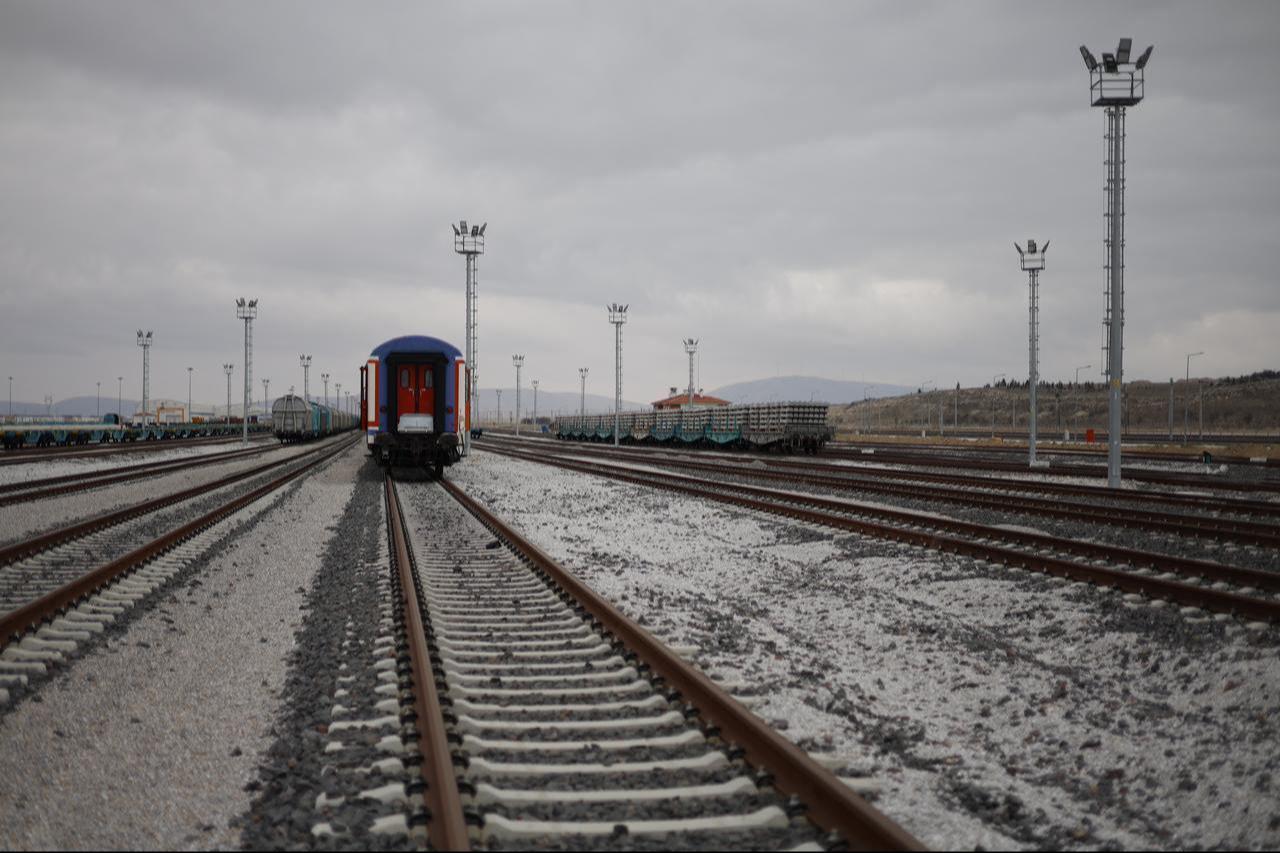 A train sits at a railway station in Konya, Türkiye. (Adobe Stock Photo)