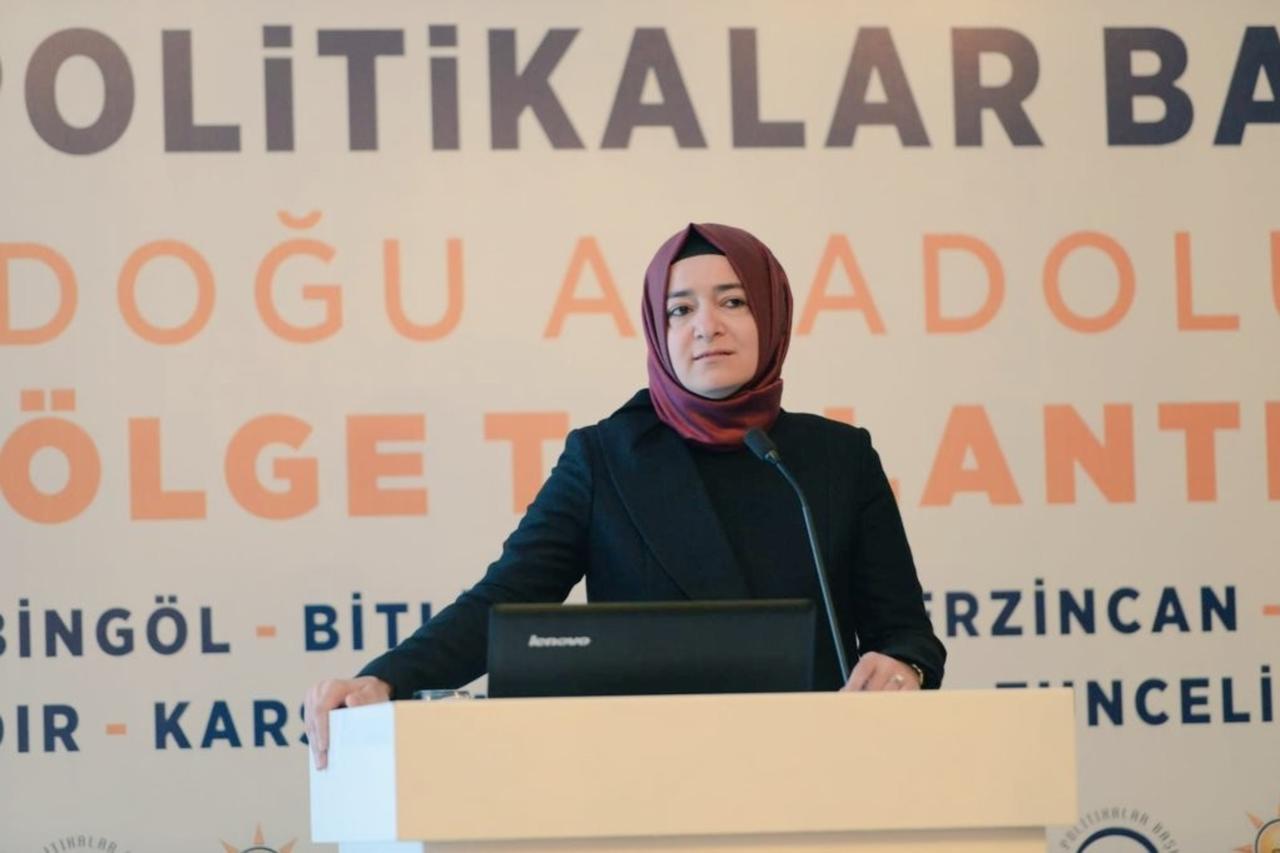 Former Turkish minister Fatma Betul Sayan Kaya to testify in fund probe