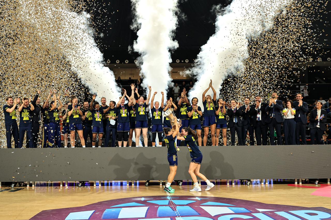 Fenerbahce beats Mersin to lift 3rd FIBA SuperCup Women trophy