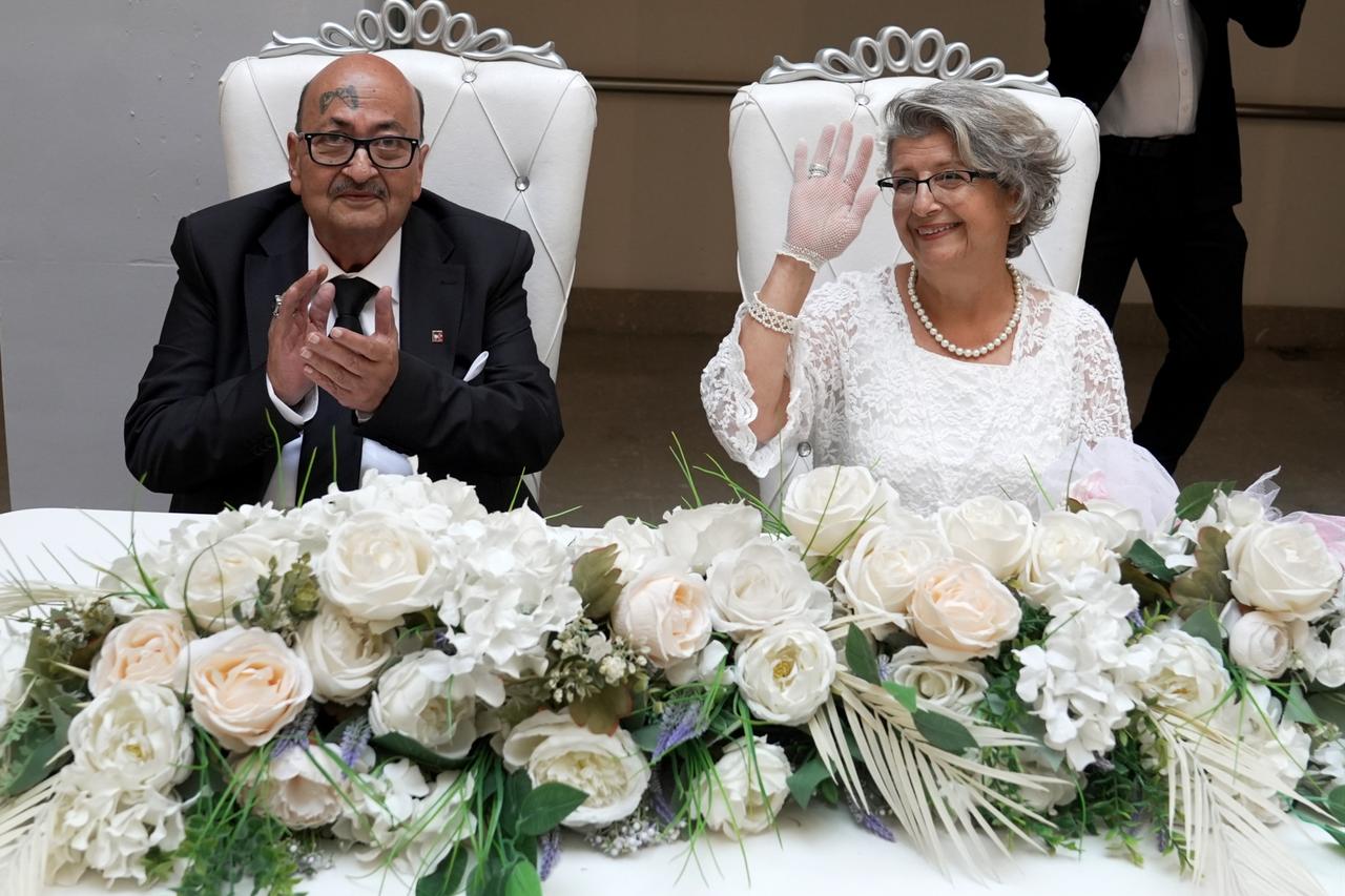 Nursing home residents in Istanbul marry after meeting on social media