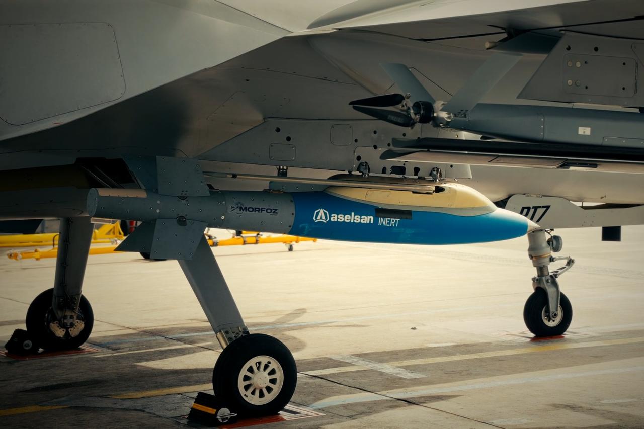 Bayraktar Akinci drone hits target in first firing with Aselsan's MORFOZ kit