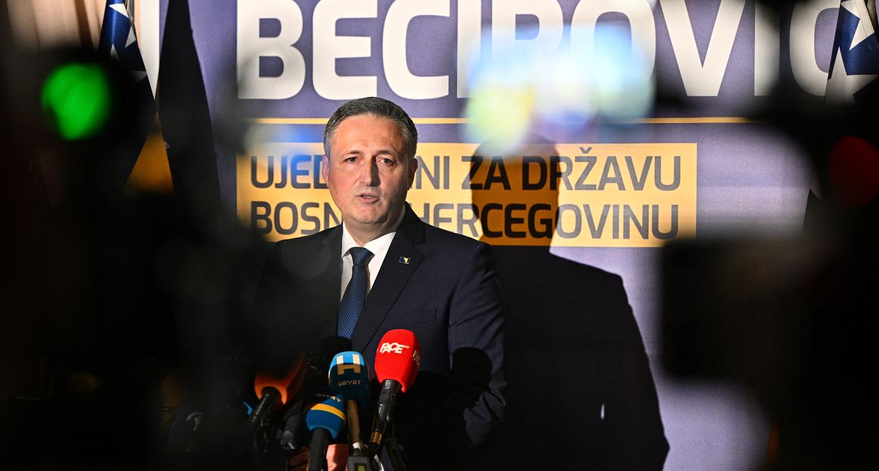Bosnian Muslim left-wing politician Denis Becirovic addresses the media after winning a mandate as the Bosnian Muslim member of Bosnia's tripartite presidency in Sarajevo on October 4, 2026. (AFP Photo)