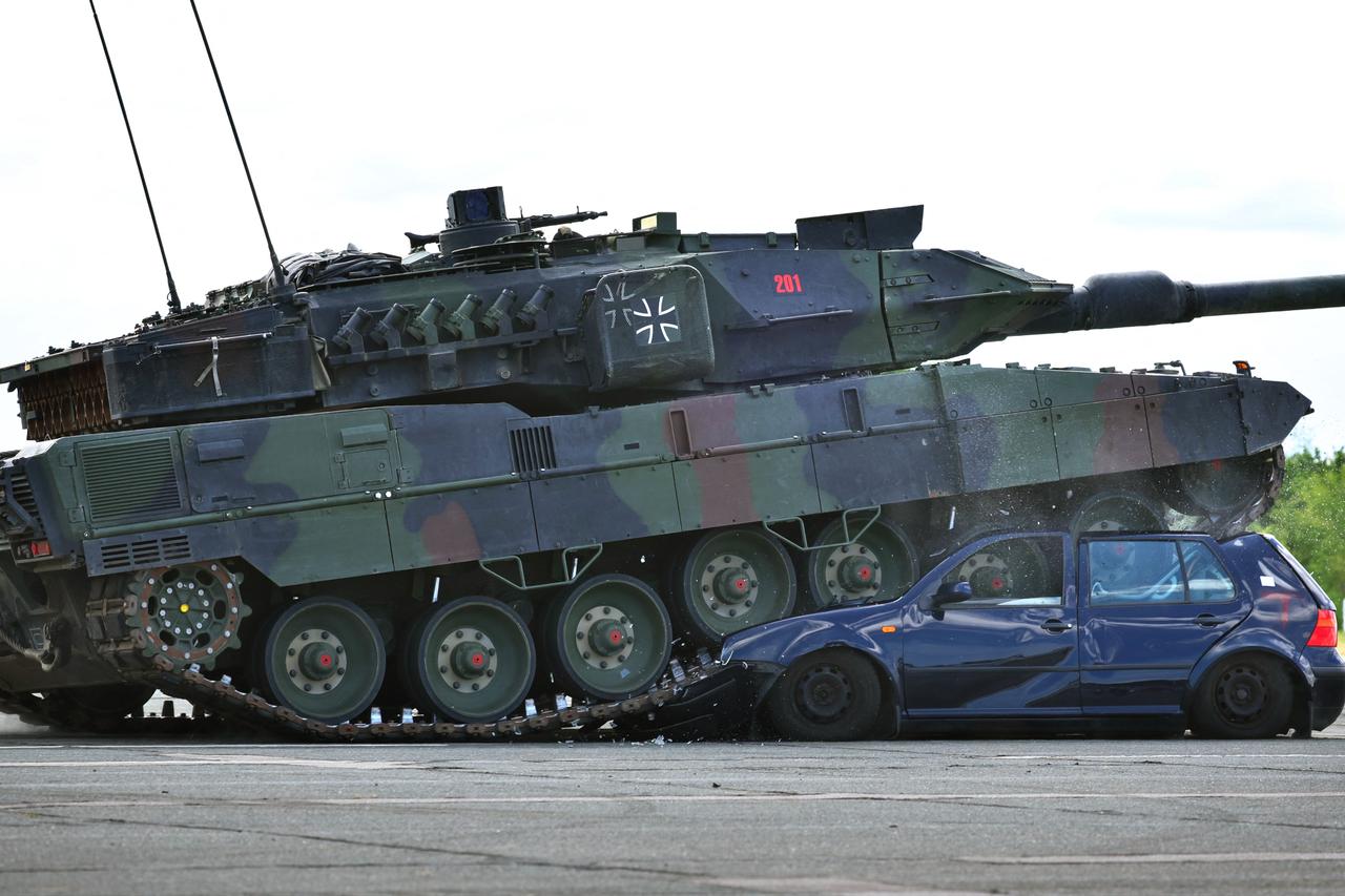 France, Germany say MGCS tank project alive after general says Berlin quit