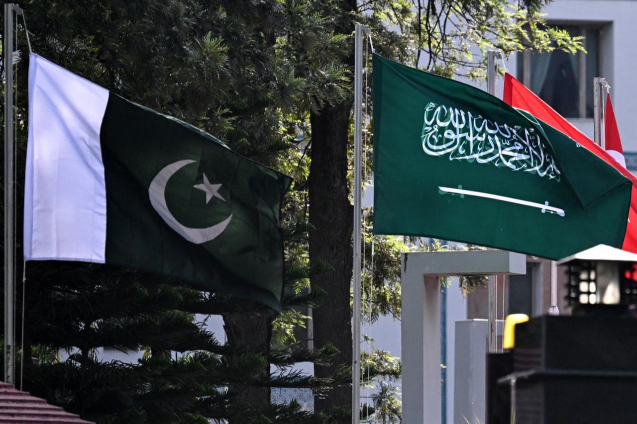 Pakistan says ‘substantial’ forces deployed in Saudi Arabia for defense Image