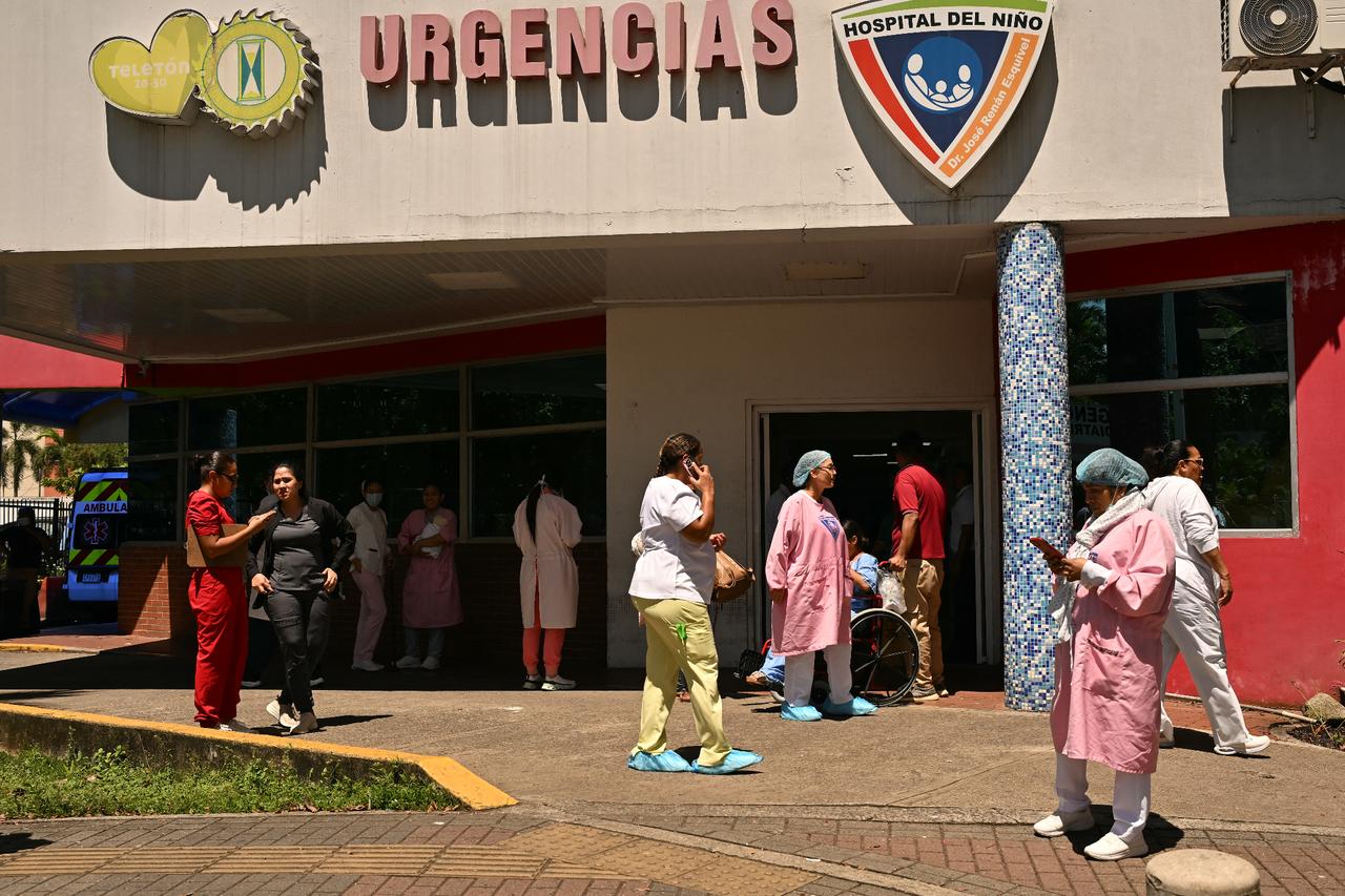 Panama hit by 7.6 earthquake as tsunami threats issued