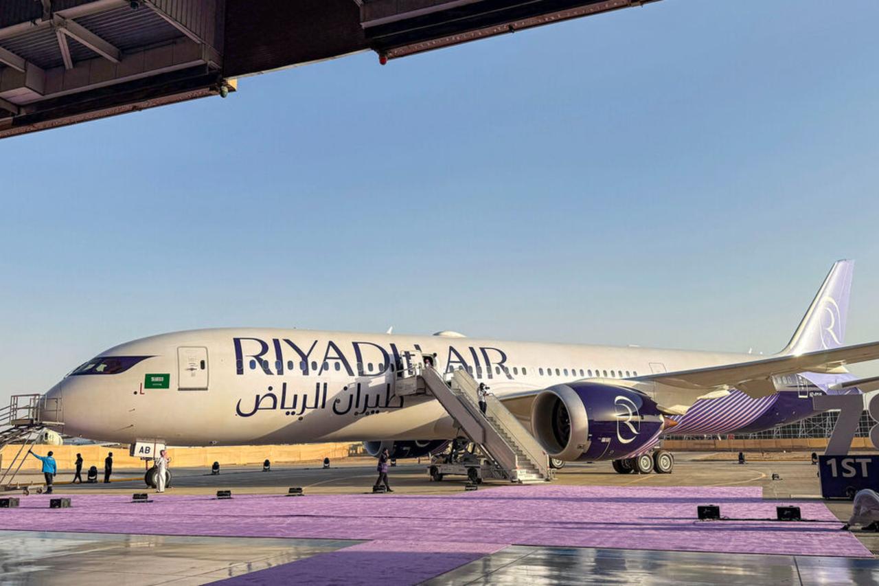 Riyadh airport resumes operations after attacks kill 3 Saudis, hit Saudia jet