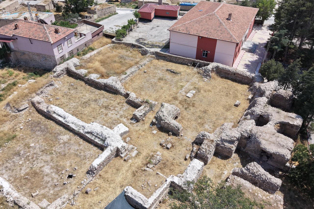 Roman bath in Tyana sees excavators return after 20 years 