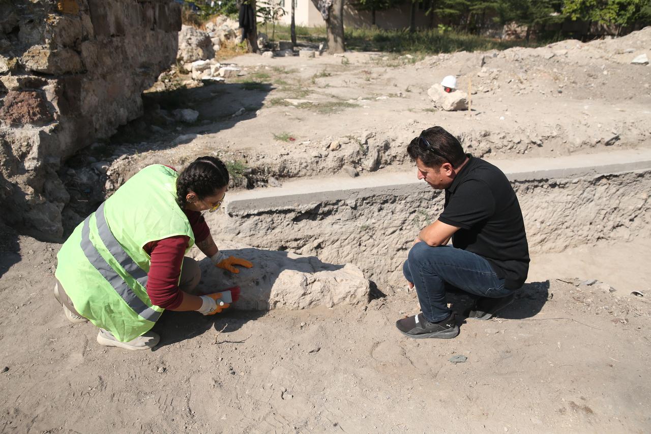Archaeologists carry out excavation work at the Roman bath complex in the ancient city of Tyana in Nigde, Türkiye, Oct. 9, 2026. (AA Photo)