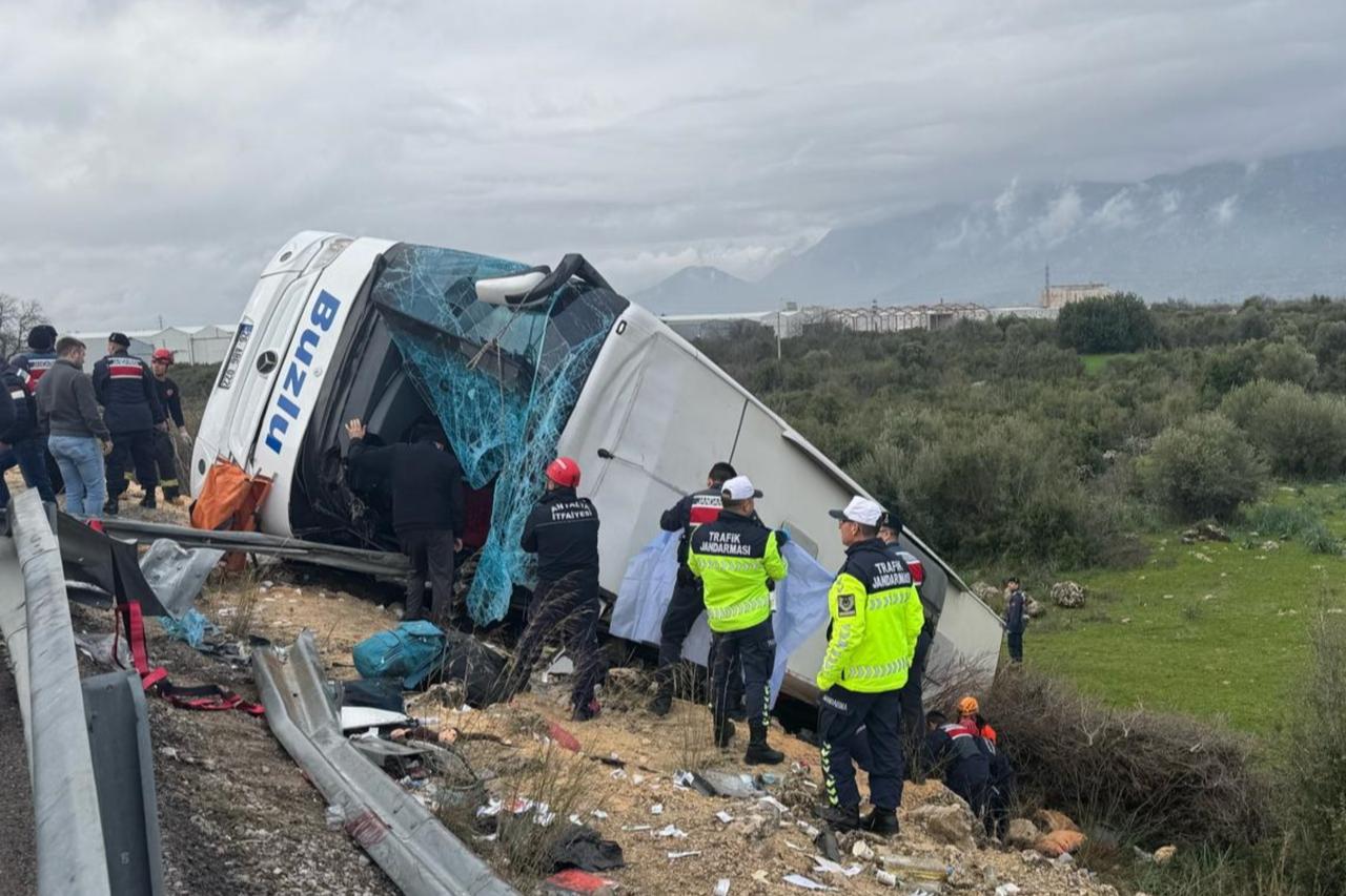 Passenger bus crashes into ravine in Antalya, killing at least 8