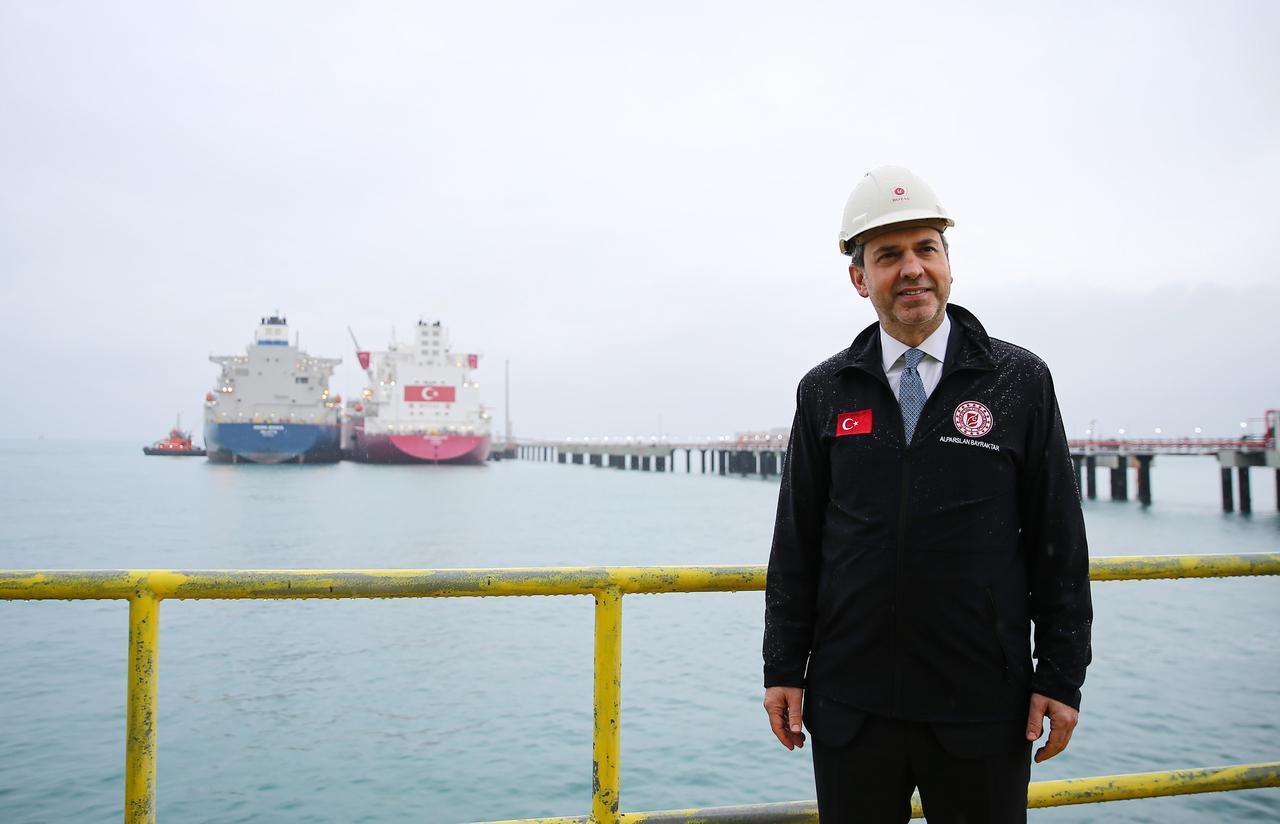 Energy and Natural Resources Minister Alparslan Bayraktar poses during a visit to the BOTAS-operated Dortyol Terminal in southern Türkiye, Feb. 1, 2026. (AA Photo)