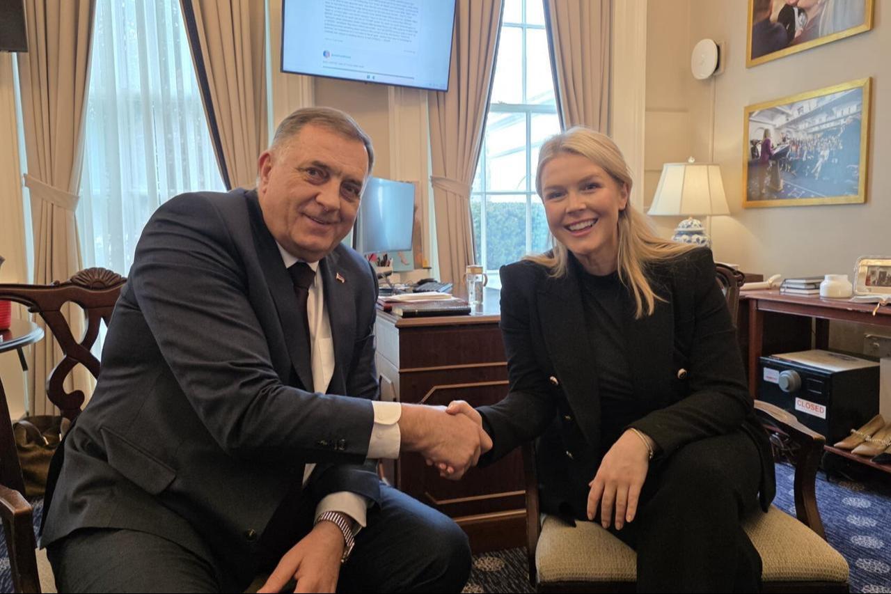 Photo shows Milorad Dodik shaking hands with White spokeswoman Karoline Leavitt at the White House, Washington DC, accessed on Feb. 7, 2026. (Photo via X/@MiloradDodik)