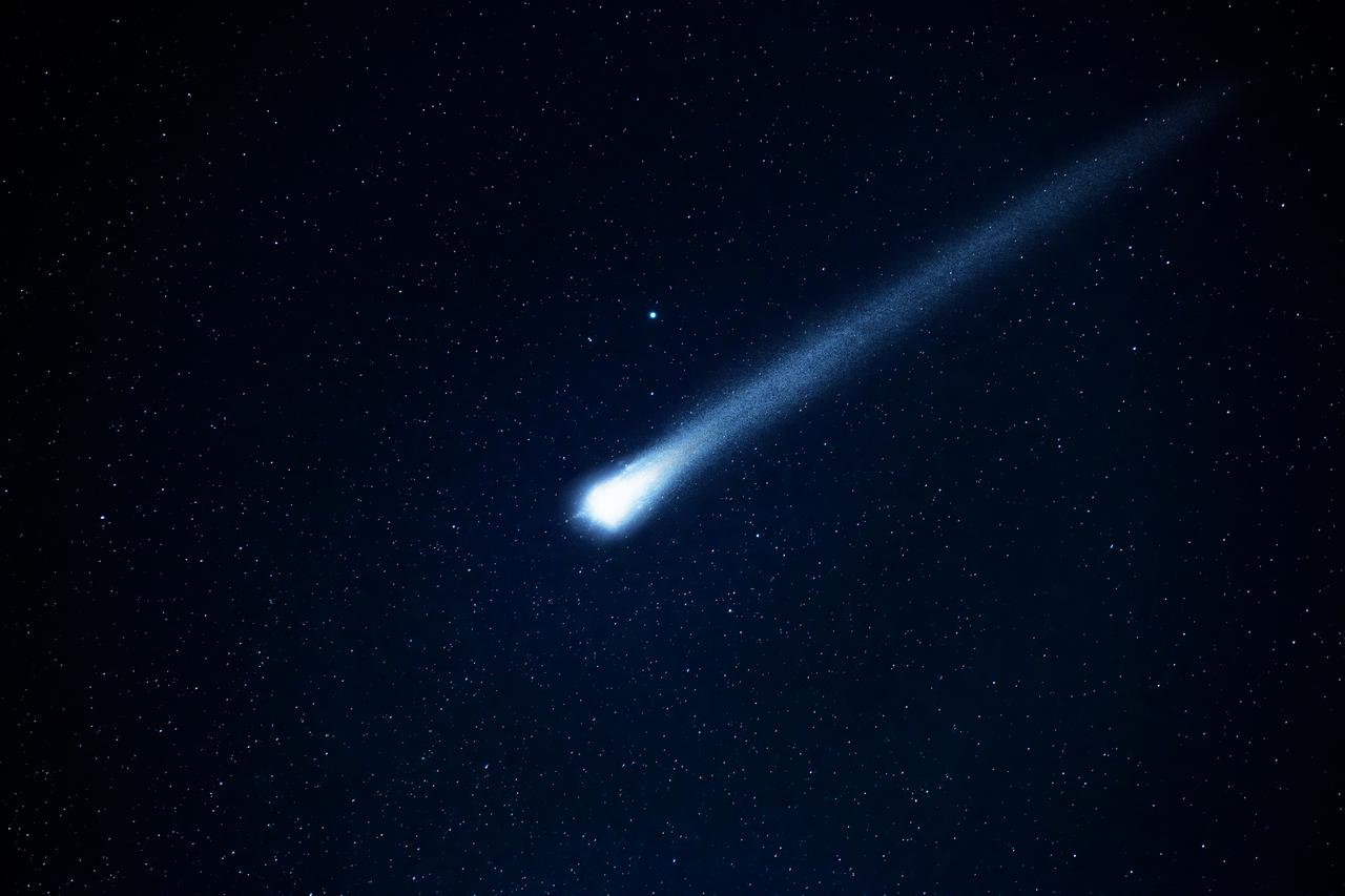 New comet may shine in daylight after extreme April solar flyby