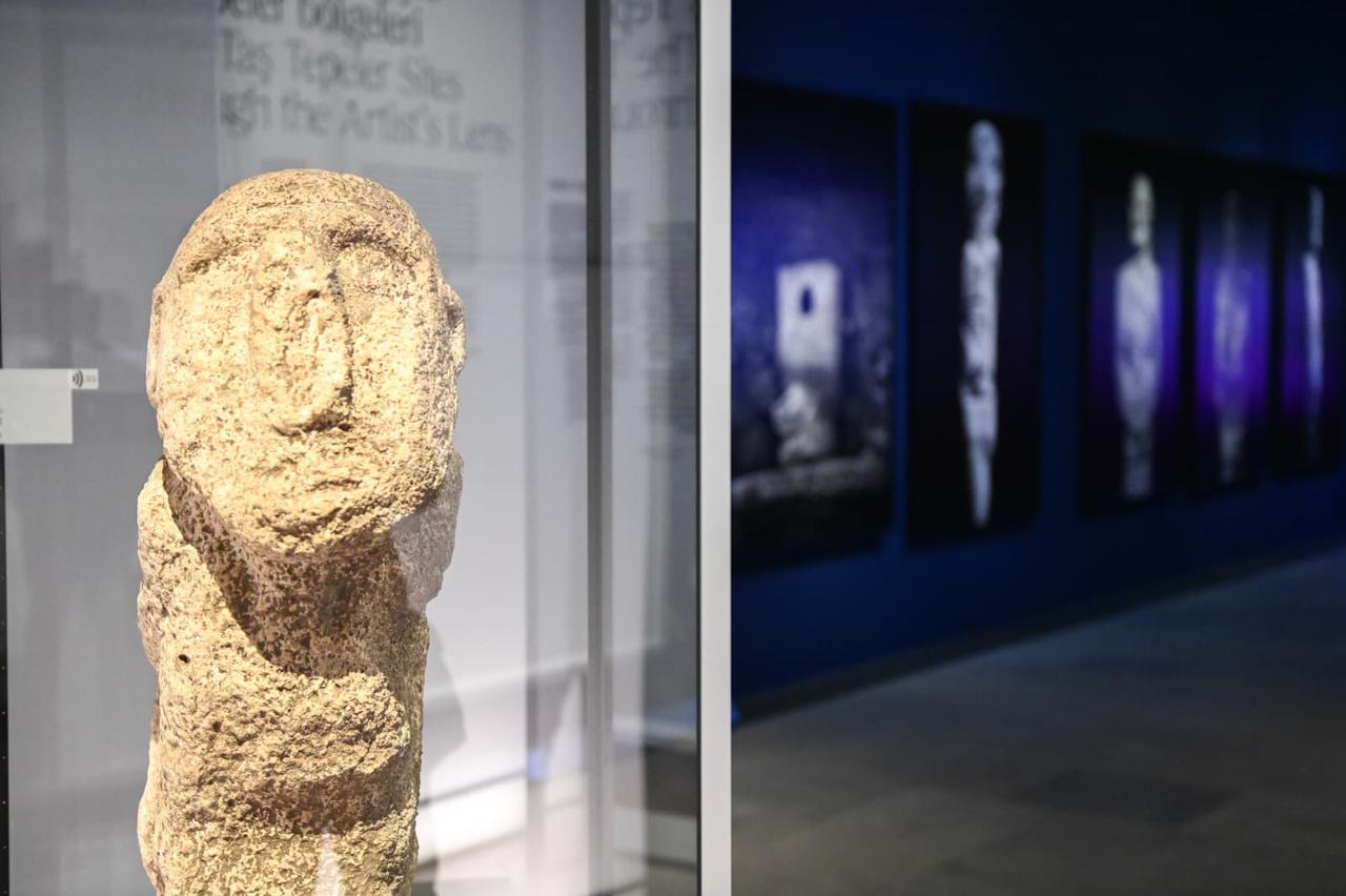 A close-up view of a Neolithic stone sculpture from the Tas Tepeler region exhibited in Berlin, Germany, Feb. 10, 2026. (Photo via Türkiye’s Culture and Tourism Ministry)