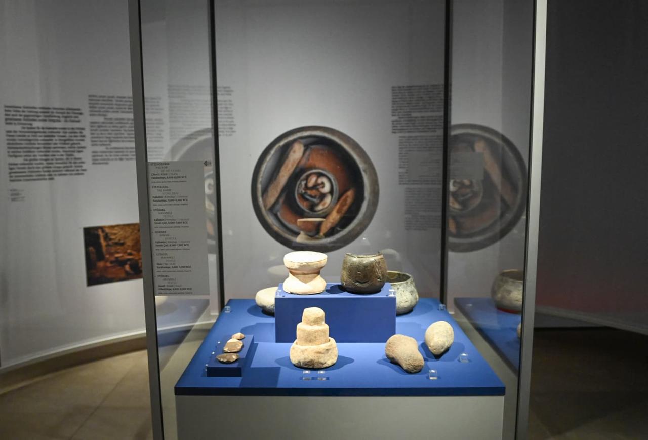 Neolithic artifacts from Gobeklitepe is displayed to international audiences in Berlin, Germany, Feb. 10, 2026. (Photo via Türkiye’s Culture and Tourism Ministry)