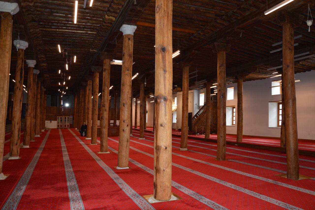 Wooden columns and timber ceiling beams inside the UNESCO-listed Sivrihisar Great Mosque in Eskisehir, Türkiye, Feb. 13, 2026. (AA Photo)
