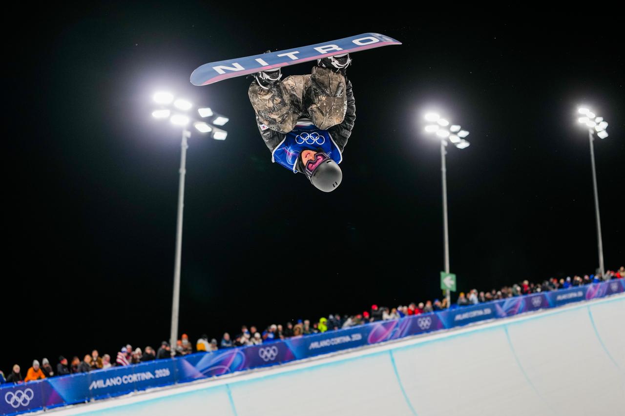 Chaen Lee of Korea competes at the Men’s Halfpipe competition at the Milano Cortina 2026 Olympic Winter Games, Italy, February 13, 2026 (AA Photo)