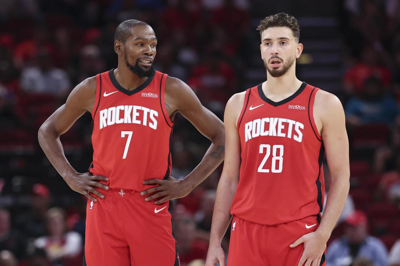 Durant’s jab at Sengun: ‘Can’t shoot and can’t defend’