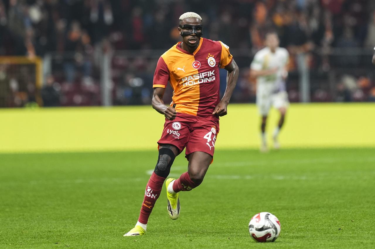 Victor Osimhen (45) of Galatasaray competes during the Turkish Super Lig week 22 match between Galatasaray and Ikas Eyupspor at RAMS Park in Istanbul, Türkiye, February 13, 2026. (AA Photo)