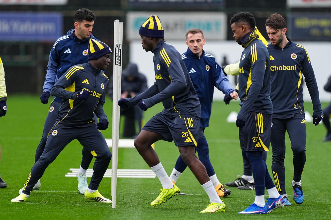 Fenerbahce eyes home win against Nottingham Forest