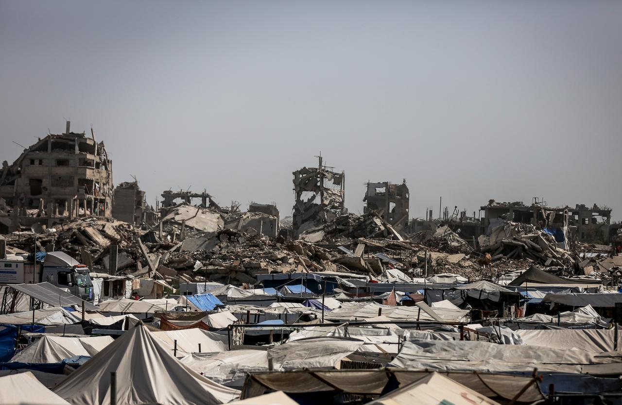 A view of makeshift tents amid the rubble left behind by Israeli attacks in Gaza Strip on February 16, 2026. (AA Photo)