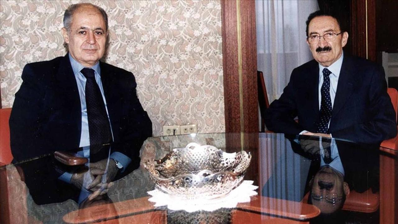 Türkiye's former President Ahmet Necdet Sezer (L) and former Prime Minister Bulent Ecevit (R) sit during a meeting in Ankara, Türkiye. (AA Photo)