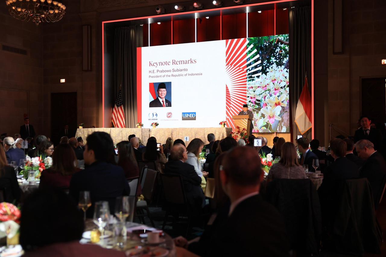 Indonesia’s President Prabowo Subianto delivers keynote remarks at a U.S. Chamber of Commerce dinner in Washington, DC, US, February 19, 2026. (Photo via X/@RadioElshinta)