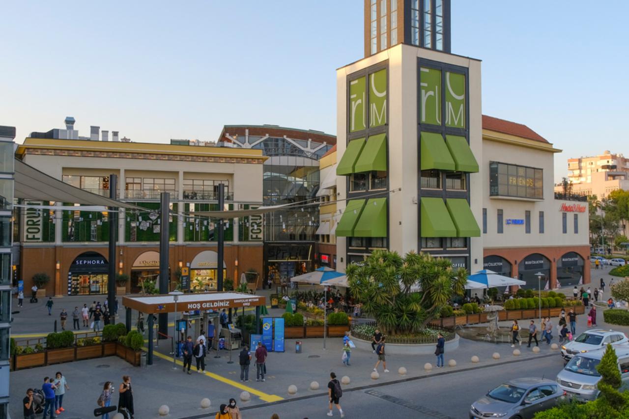 Torunlar REIC snaps up 2 malls from Union Investment for €350M