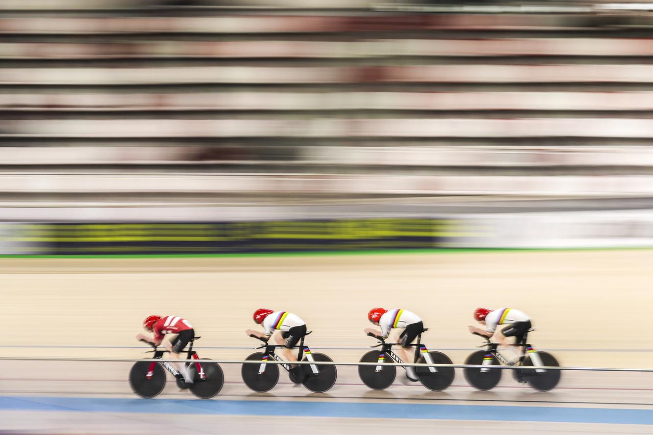 Athletes compete women's and men's team pursuit races during 2026 UEC Track Cycling European Championships, organized in collaboration between the Turkish Cycling Federation and the European Cycling Union (UEC), in Konya, Türkiye, Feb. 1, 2026. (AA Photo)