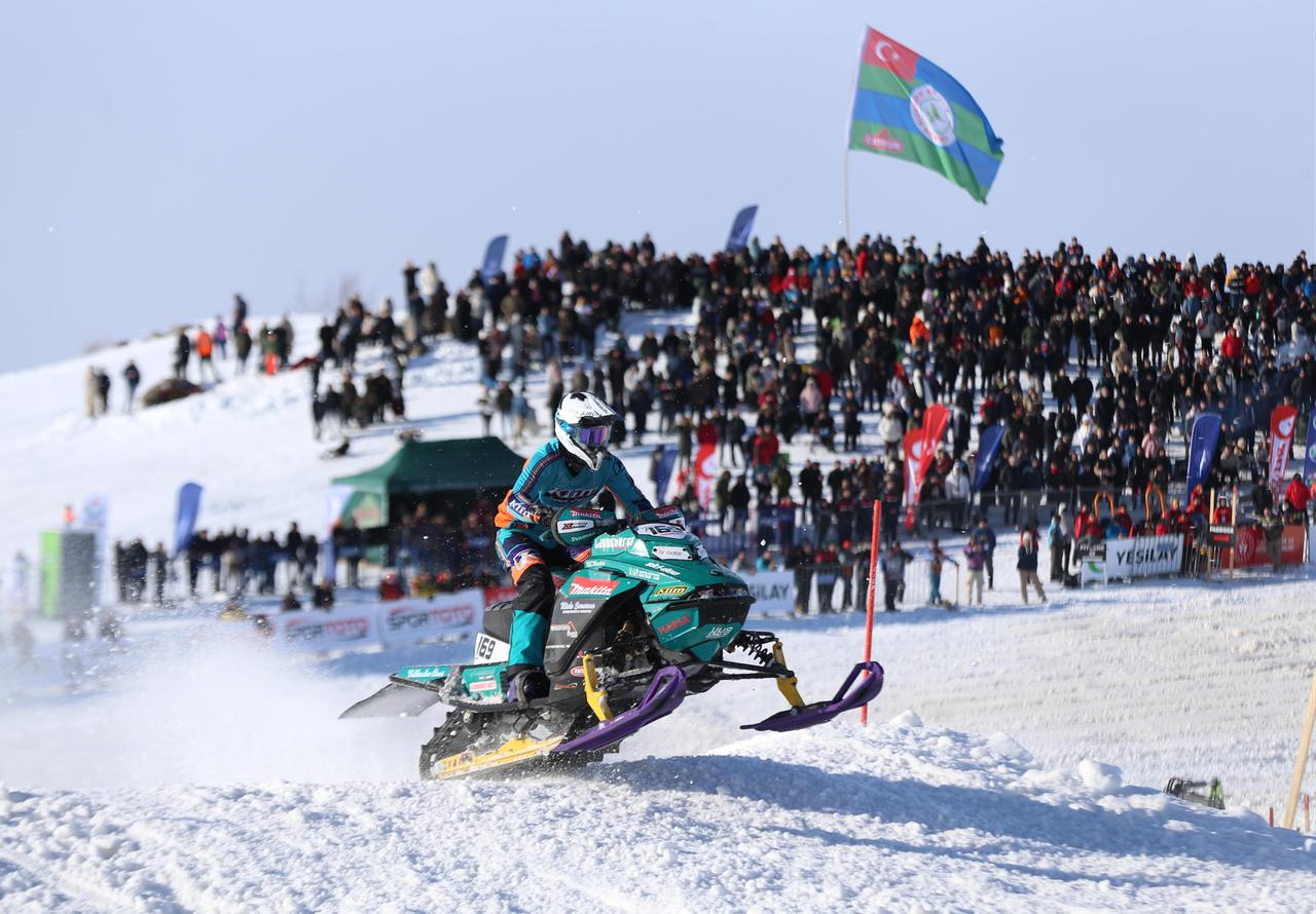 Athletes from eight countries took part in the SNX Türkiye stage of the World Snowmobile Championship in Rize. Türkiye, February 1, 2026. (AA Photo)