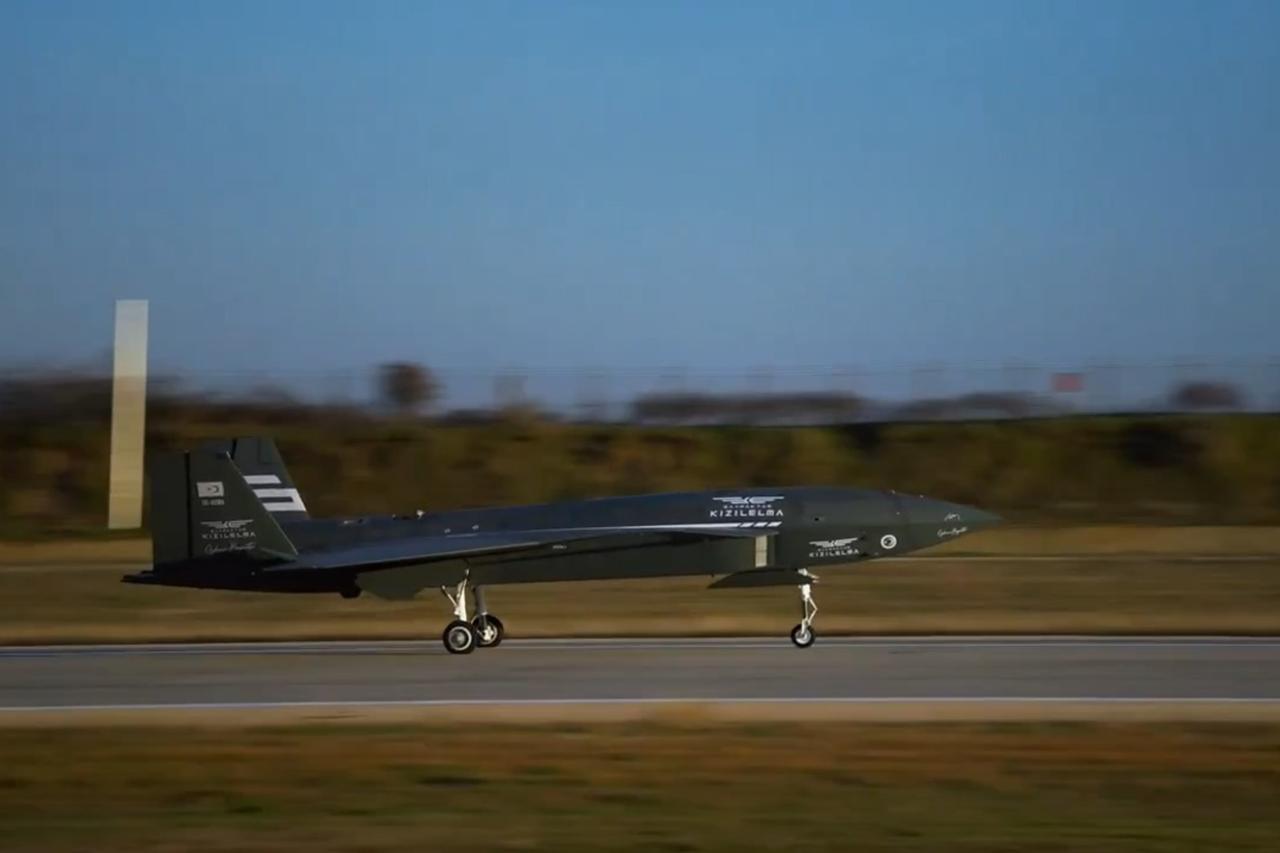 Electronic warfare suite completes first flight test on Bayraktar Kizilelma