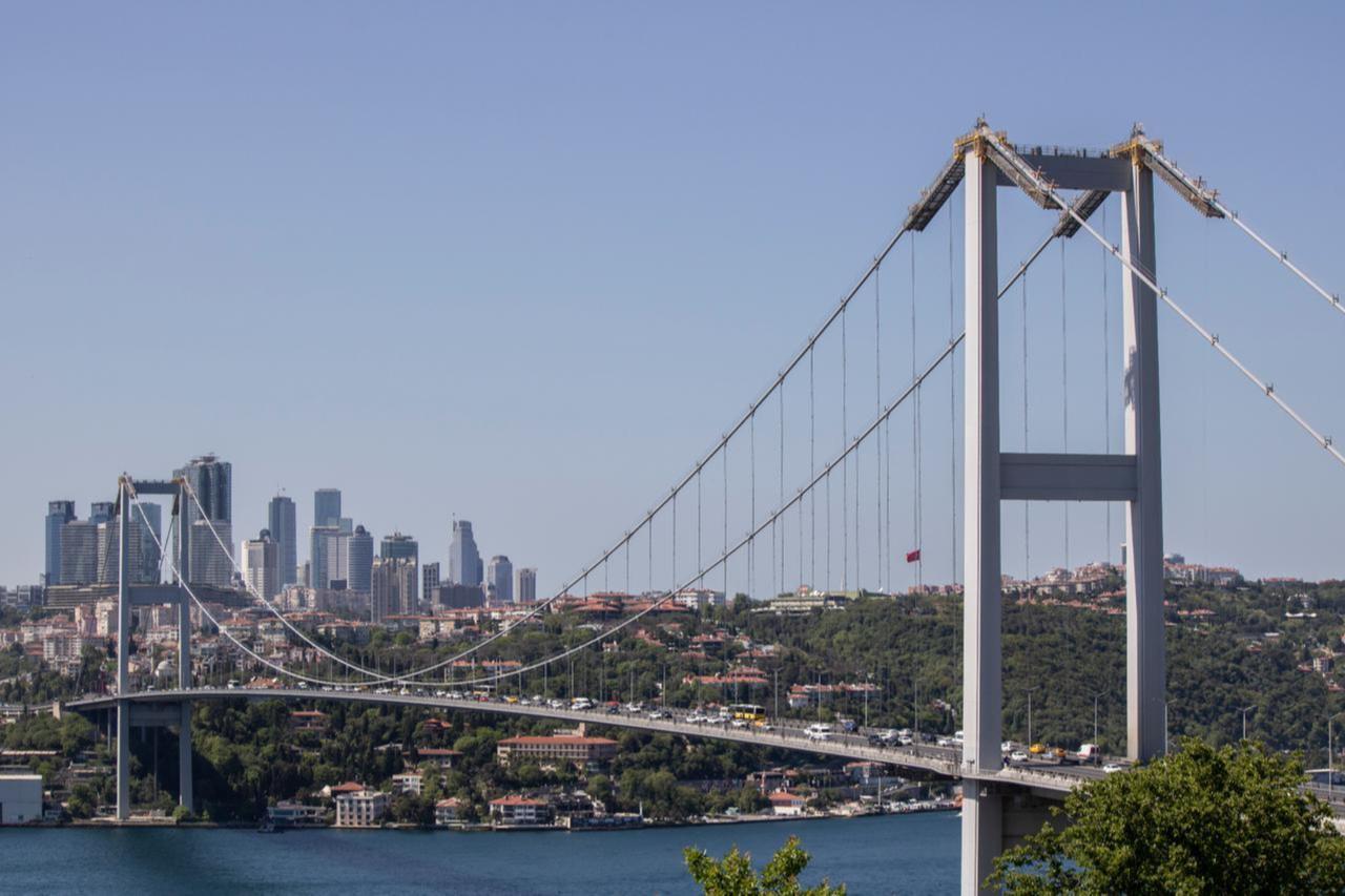 The politics and economics behind 'selling the bridges' in Türkiye