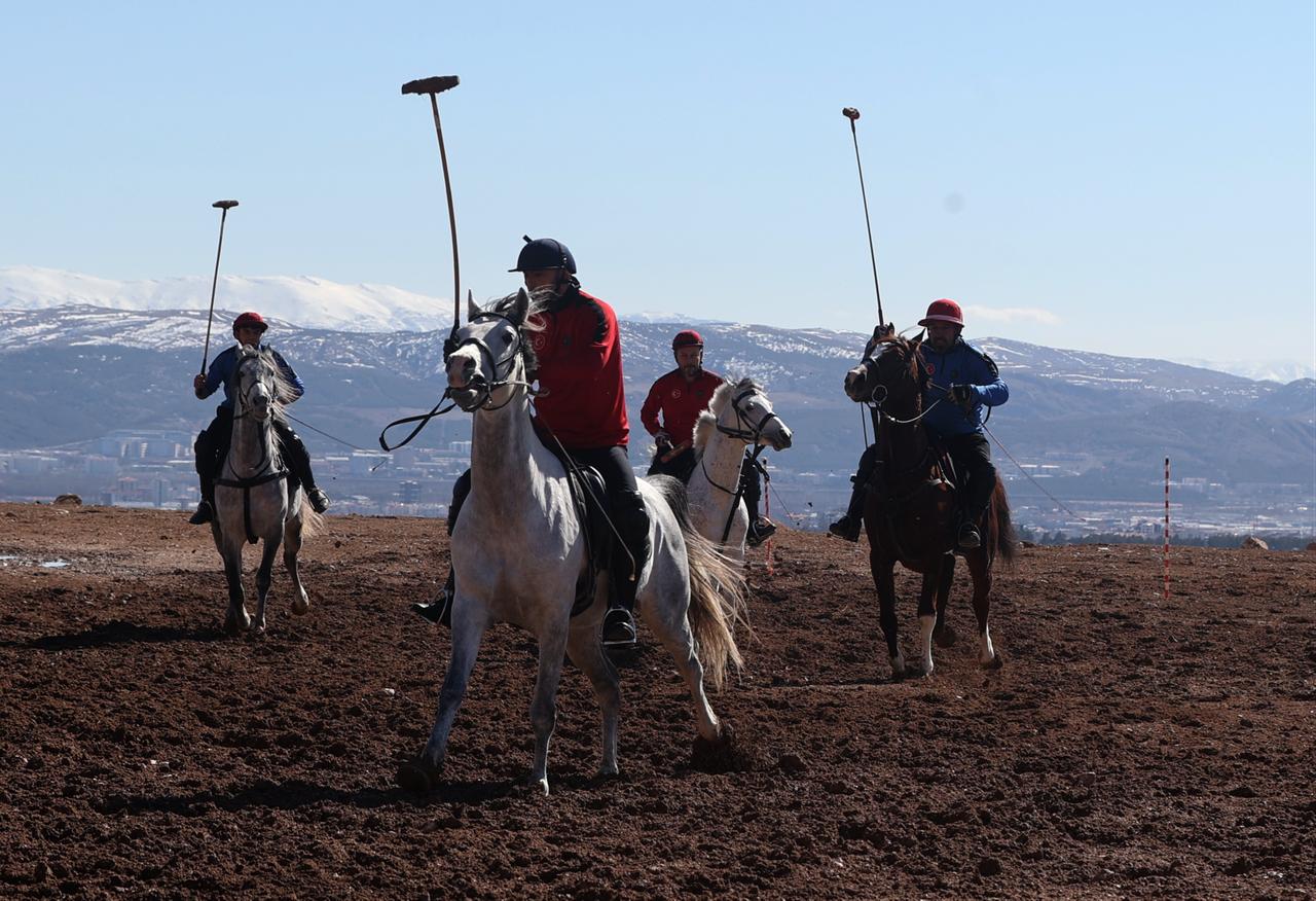 The cevgan is being played by Elit Polo Cevgan Equestrian Sports Club in Sivas, Türkiye, Feb. 24, 2026 (AA Photo)