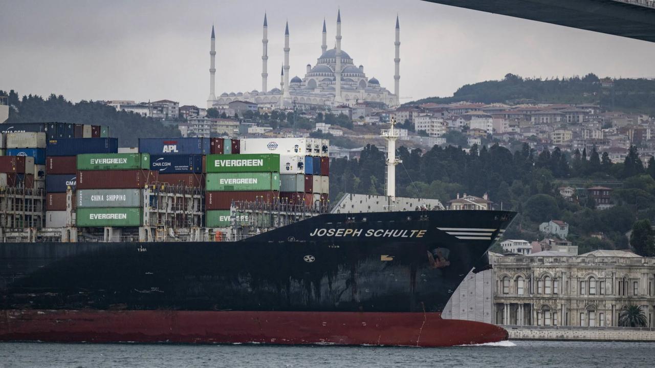 A container ship "Joseph Schulte" transits Bosphorus in Istanbul, Türkiye on August 18, 2023. (AFP Photo)