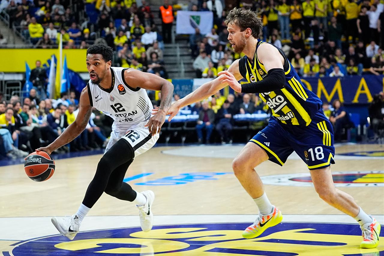 Fenerbahce Beko digs deep to claim tense 81-78 victory over Partizan
